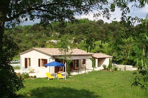 Ferienhaus an der Ardèche, Ansicht von Süd-West Ferienhaus an der Ardèche, Ansicht von Süd-West