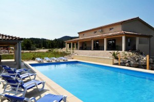 Villa "Vallon Pont d'Arc" in Vallon-Pont-d'Arc mit Pool und zwei Ferienwohnungen Villa "Vallon Pont d'Arc" in Vallon-Pont-d'Arc mit Pool und zwei Ferienwohnungen
